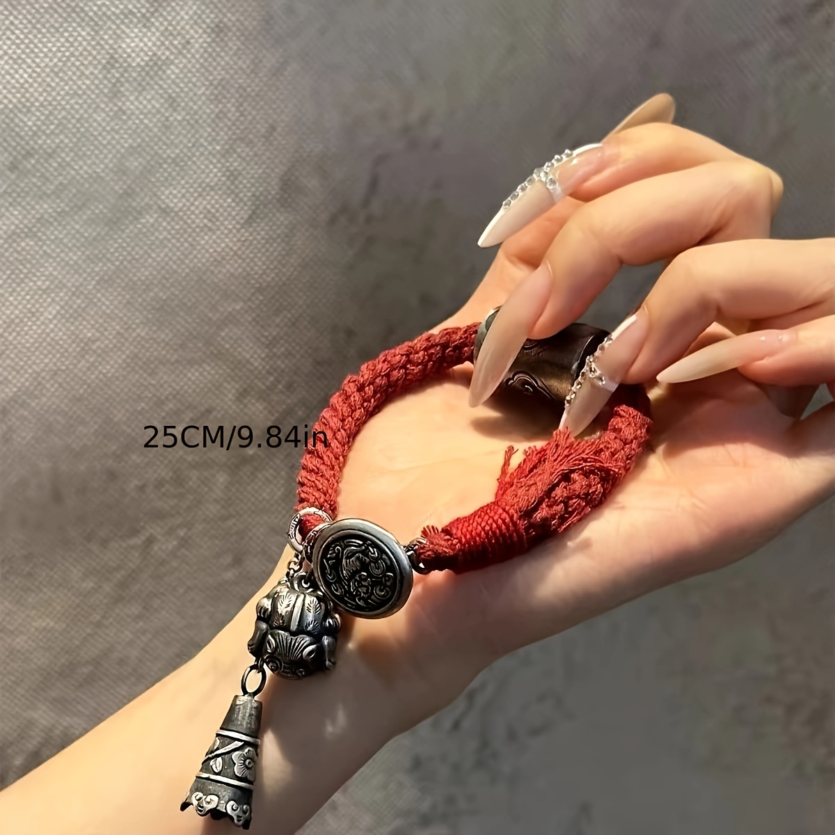 Vintage-style Auspicious Cloud Barrel Bead Bracelet with Frog Pendant